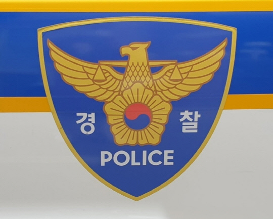  Ƴ    پ 40롦 " "